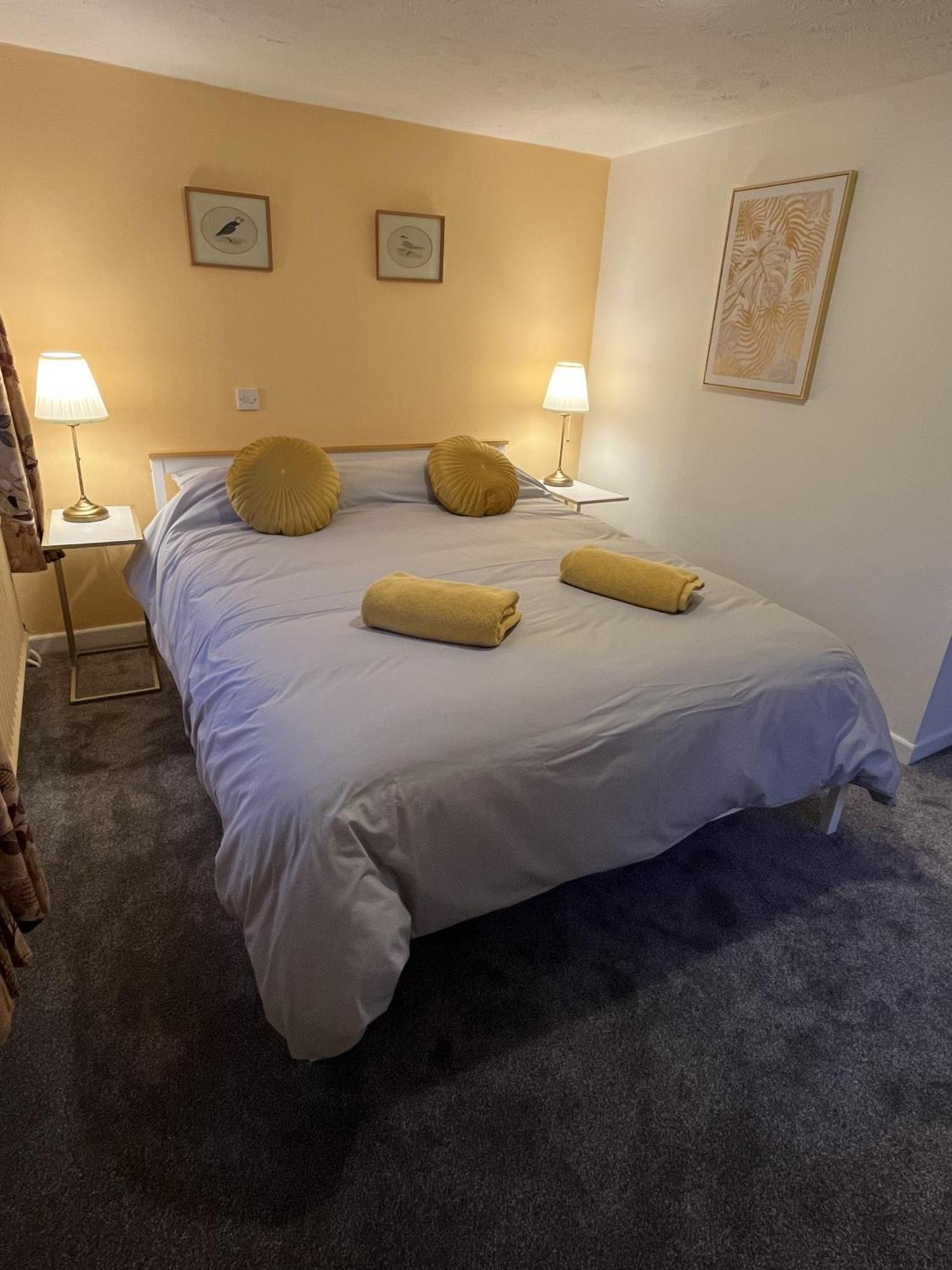 Windmill Cottage Ely Room photo